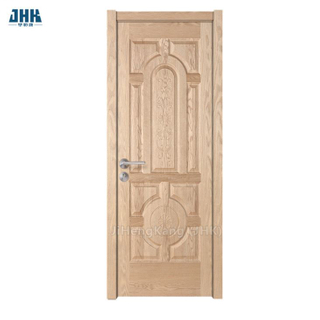 Interno principale della porta di legno della camera da letto di lusso